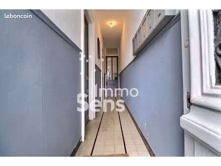 immeuble 7 pièces 136 m²