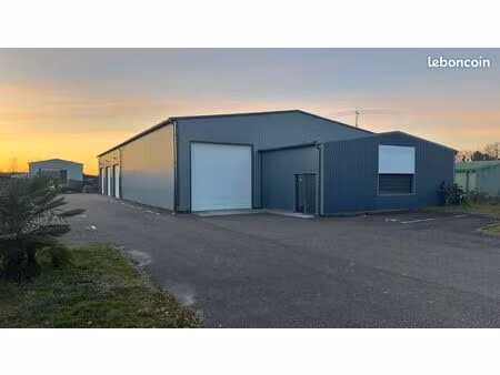 location entrepot 250 m² (stockage et activités)