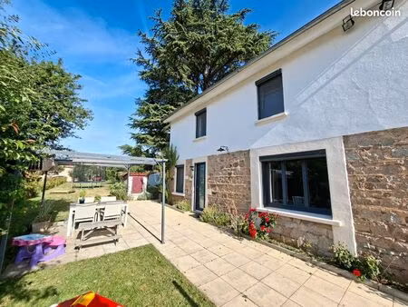 maison familiale renaison