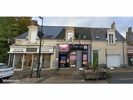 ? immeuble mixte avec vitrine + jardin – arnage (72)