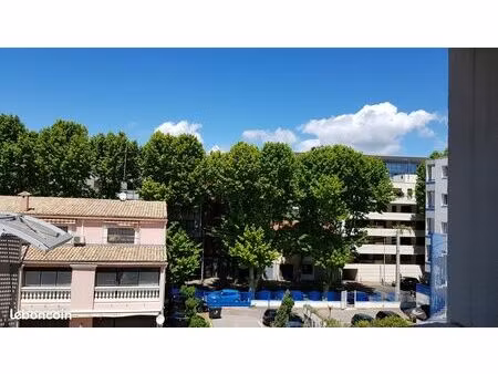 t2 meublé montpellier centre antigone 987 /mois cc
