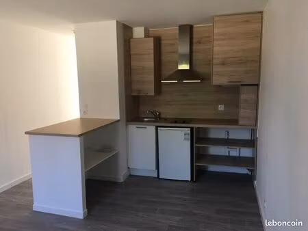 studio 1 pièce 27 m²