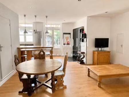 appartement 3 pièces 77 m²