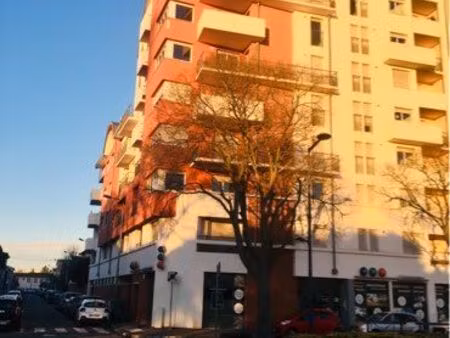 t3 minimes 80 m2+ 25 m2 terrasses
