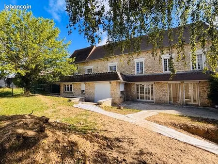 maison de caractère en pierre – 250 m² habitables