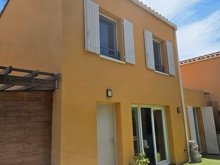 maison t3 avec jardin  piscine et stationnements – la ciotat