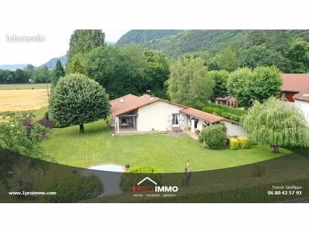 maison 6 pièces 176 m²