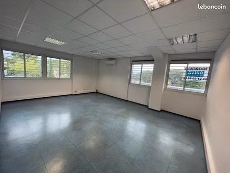 bureaux 43 m² saint gely du fesc
