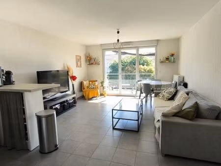 agréable t2 à seilh
