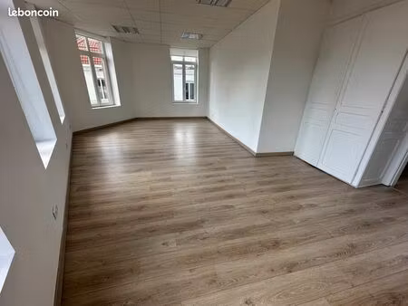 plateau de 130m²  à 2 pas du métro canteleu et euratechnologies