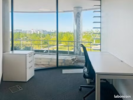 bureau privé à louer pour 2 personnes à reims bezannes tinqueux