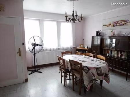 maison 5 pièces 77 m²