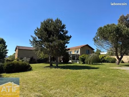 maison 6 pièces 144 m²