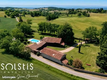 propriété 9 pièces 280 m²