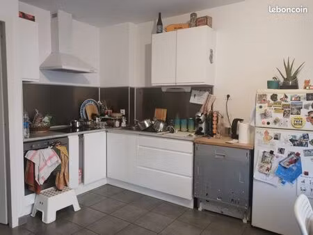 maison recente 3 chambres