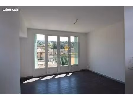 appartement 3 pièces 55 m²