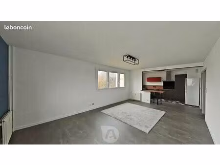 appartement 2 pièces 64 m²
