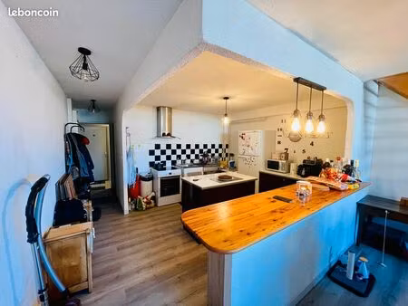 t4 rdc en duplex tres bon etat centre ville billom