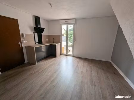 appartement en duplex rénové 2 pièces + terrasse