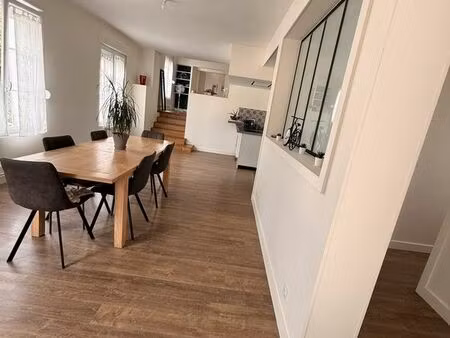 duplex 140 m2-3 chambres-terrasse 80 m2-entree indépendante -tinqueux