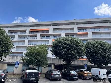 studio 1 pièce 28 m²
