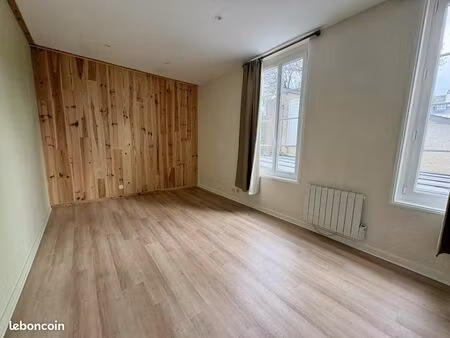 studio 1 pièce 30 m²