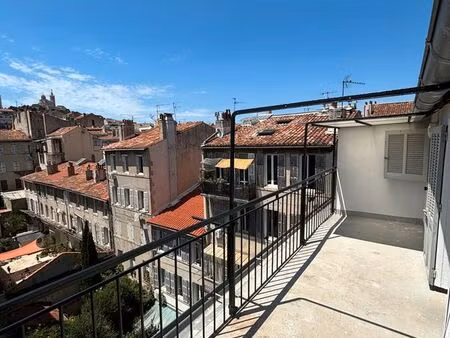 studio - terrrasse face notre dame de la garde - quartier castellane/vauban