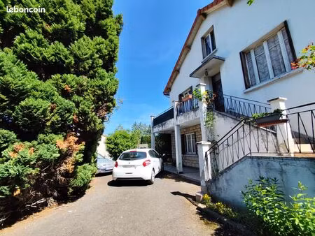 propriété 10 pièces 241 m²