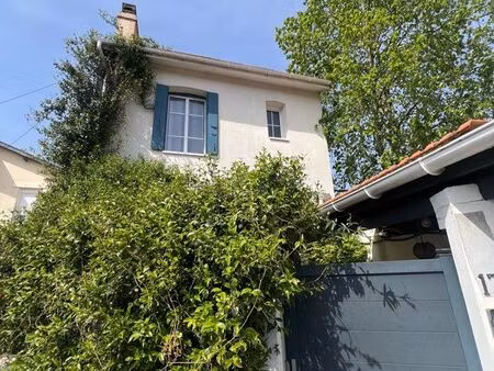 bordeaux nansouty – maison non mitoyenne rénovée d’environ 100 m² avec jardin  garage et c