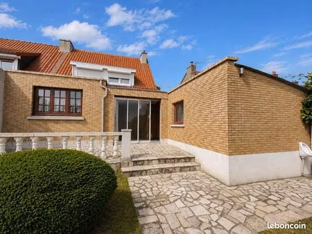 maison de ville 4 pièces 90 m²