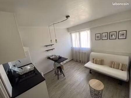studio meublé roustaing