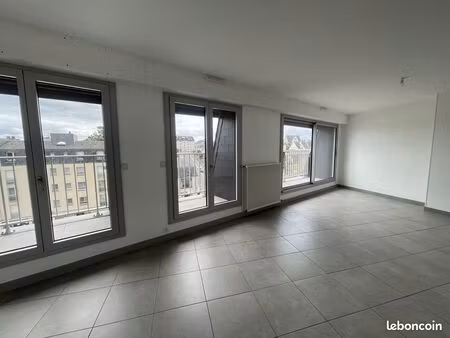 appartement 3 pièces 77 m²
