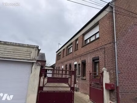 maison 8 pièces 241 m²
