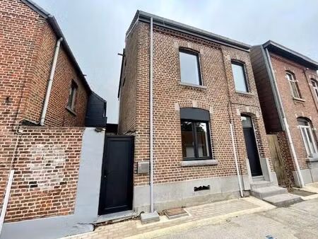 maison à louer avec terrasse et jardin   marbais (vbe33508)