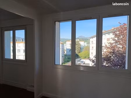 t3 rénové 68 m² – vue puy-de-dôme – garage fermé – proche carmes  clermont-ferrand