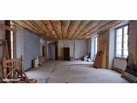 appartement 1 pièce 76 m²