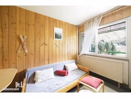 studio 1 pièce 27 m²