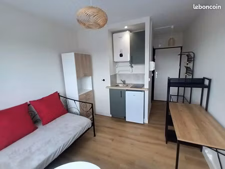 secteur le méliès / collège saint-maur - très beau studio rénové (etat neuf) - vue imprena