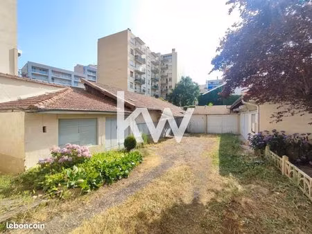 local industriel 270 m²