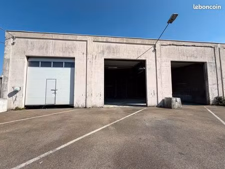 entrepôt / garage / local