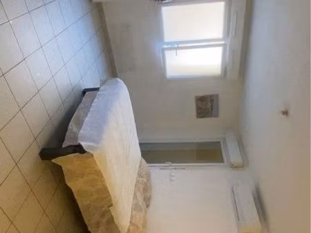 studio meublé pmr de 26m2+balcon 6 avec place de parking au sous-sol