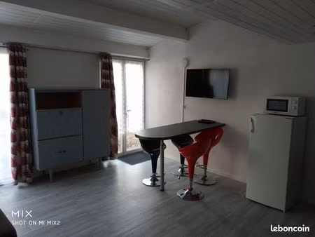 a louer studio meublé