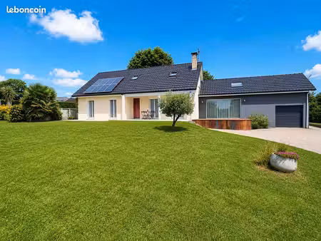 maison 8 pièces 160 m²