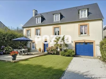 villa 10 pièces 263 m²