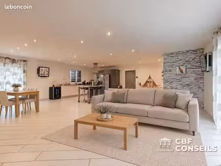 propriété 7 pièces 160 m²
