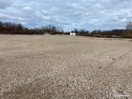 st laurent de mure / grenay : 7.000 m2 de terrain tout stockage