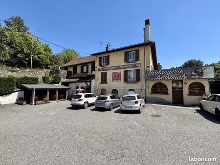 boulangerie  fonds de commerce 271 m² coublevie