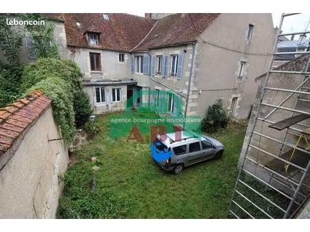 maison 19 pièces 310 m²
