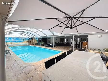 pavillon 8 pièces 362 m²