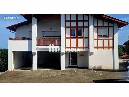 saint jean de luz  37 m2  cave et parking